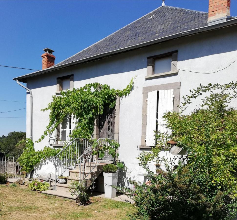Chambre D'Hote Equestre Au Petit Bonheur Chateldon Exterior foto