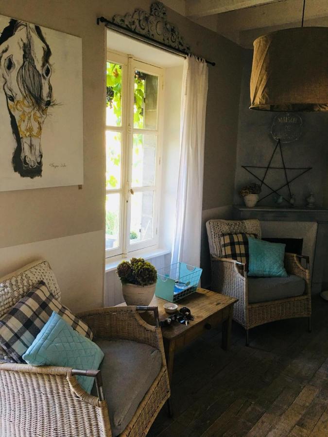Chambre D'Hote Equestre Au Petit Bonheur Chateldon Exterior foto