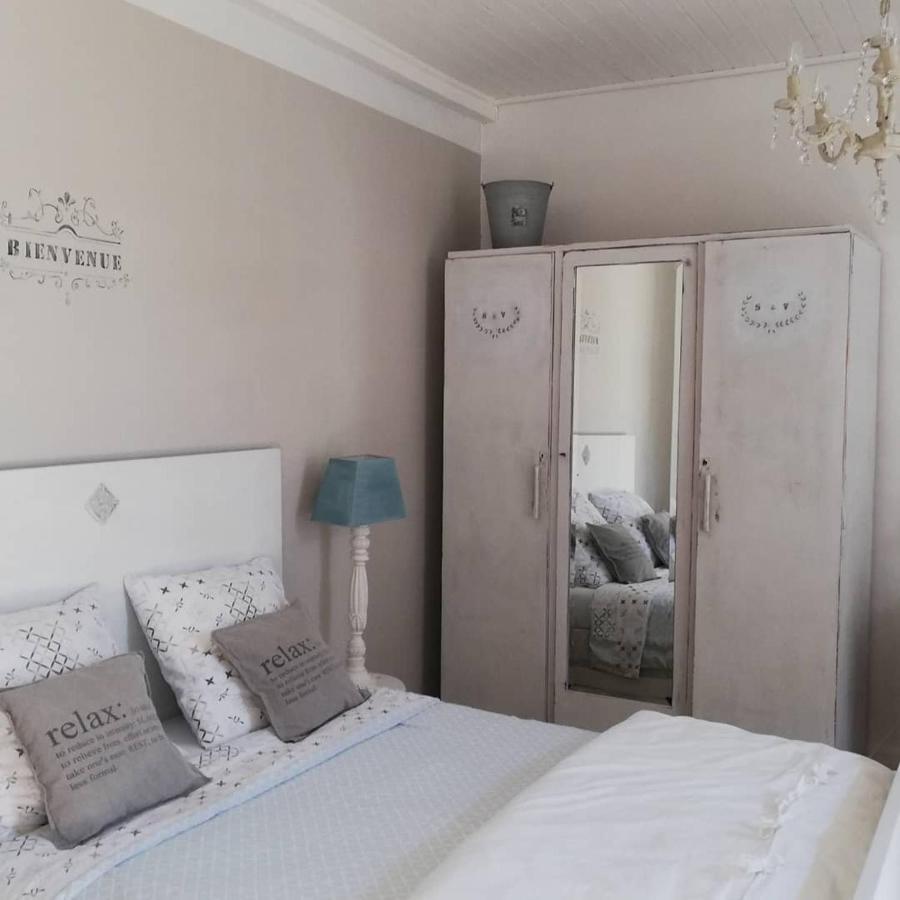 Chambre D'Hote Equestre Au Petit Bonheur Chateldon Exterior foto